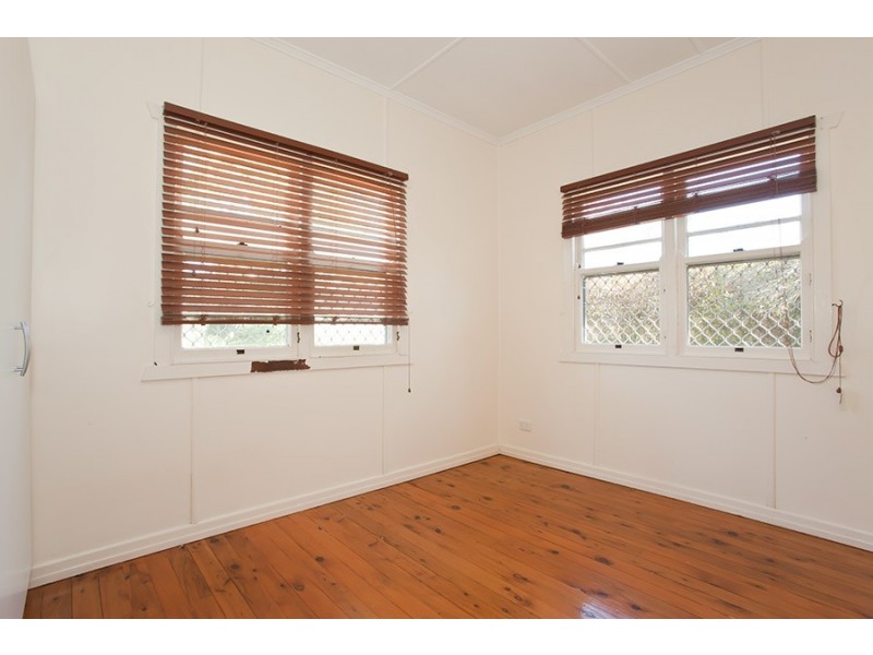 12 Jennings Street, South Toowoomba QLD 4350