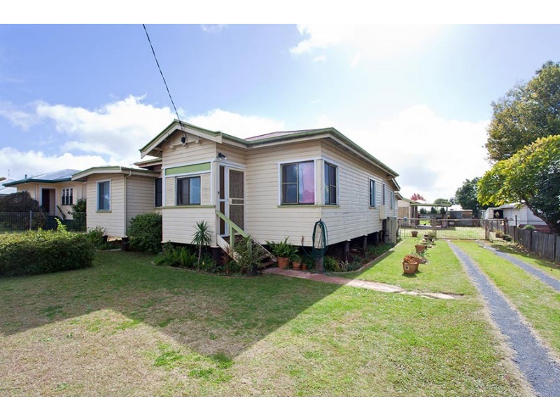15 Warwick Street, Harristown QLD 4350
