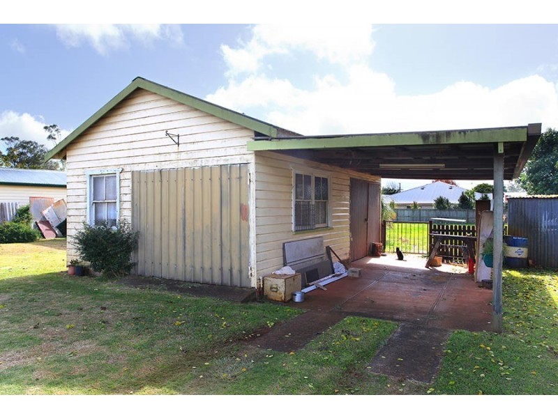15 Warwick Street, Harristown QLD 4350