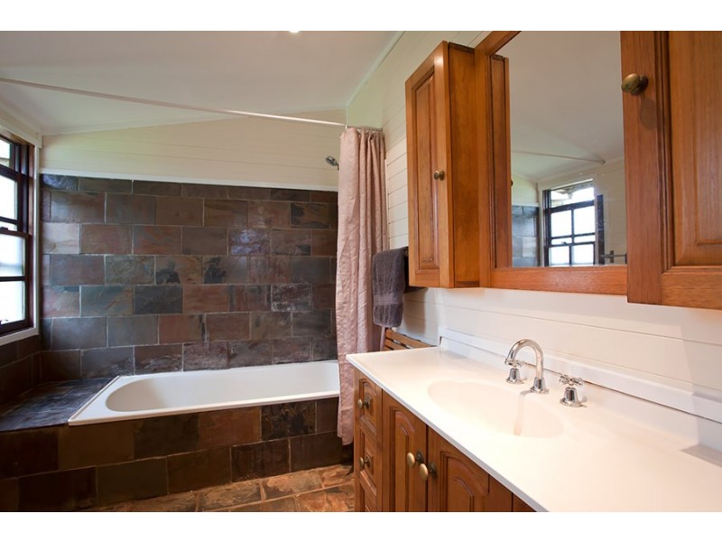 98 James Street, South Toowoomba QLD 4350