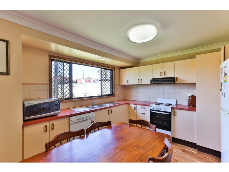 10 Noll Street, Kearneys Spring QLD 4350