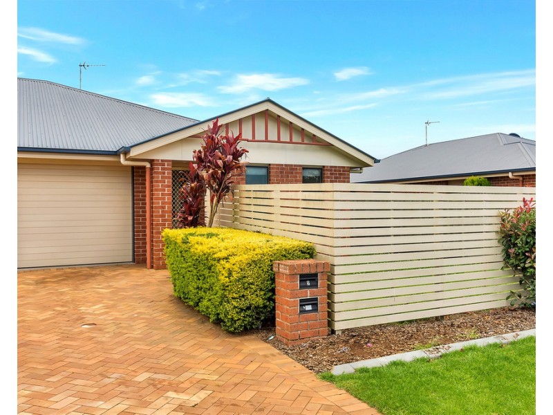 Unit 2/89 Kearney Street, Kearneys Spring QLD 4350