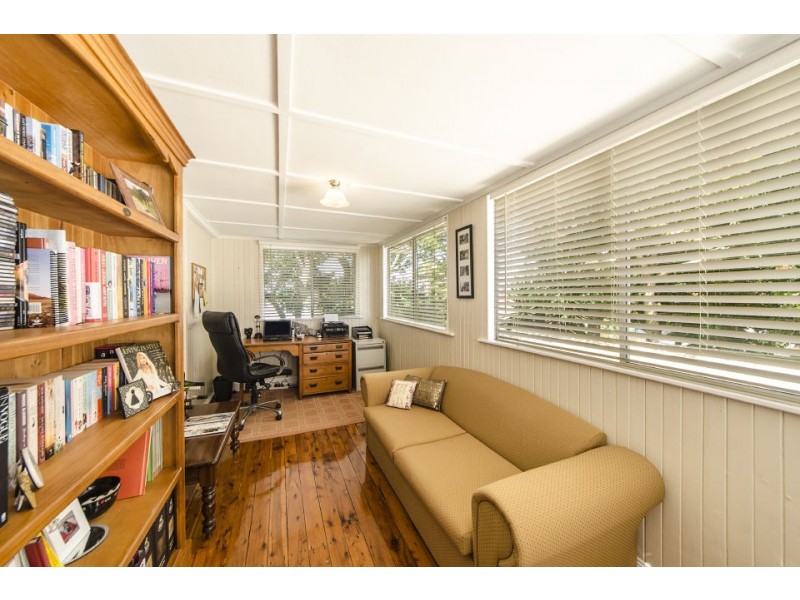 9 Katherine Street, North Toowoomba QLD 4350