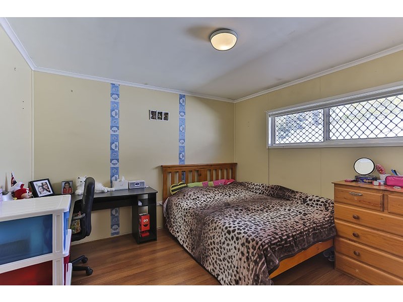 28 Tara Street, Wilsonton QLD 4350