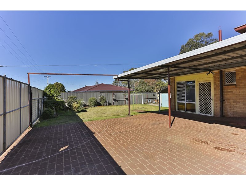 28 Tara Street, Wilsonton QLD 4350