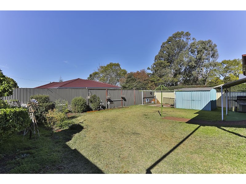 28 Tara Street, Wilsonton QLD 4350