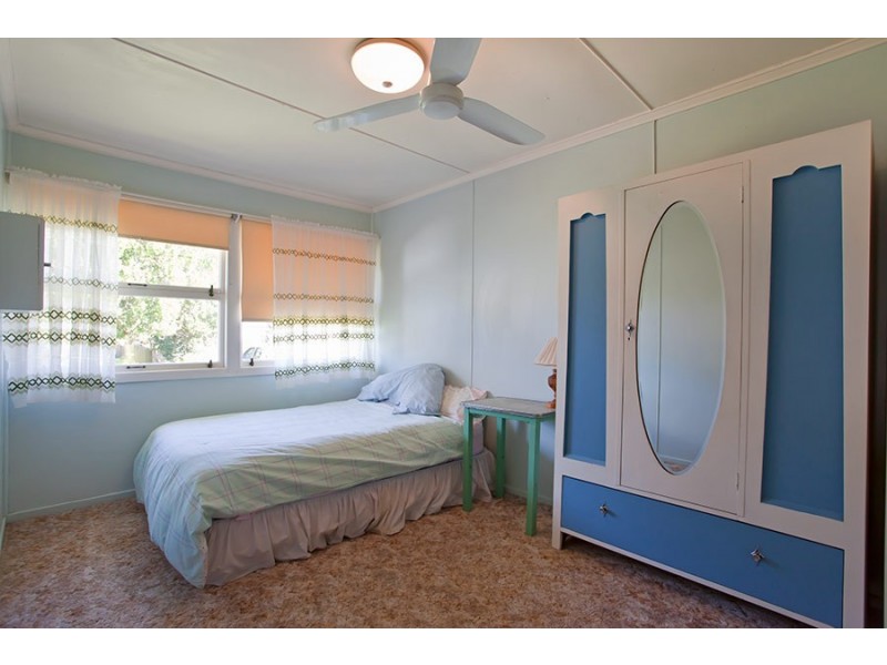 4 Percy Street, Newtown QLD 4350