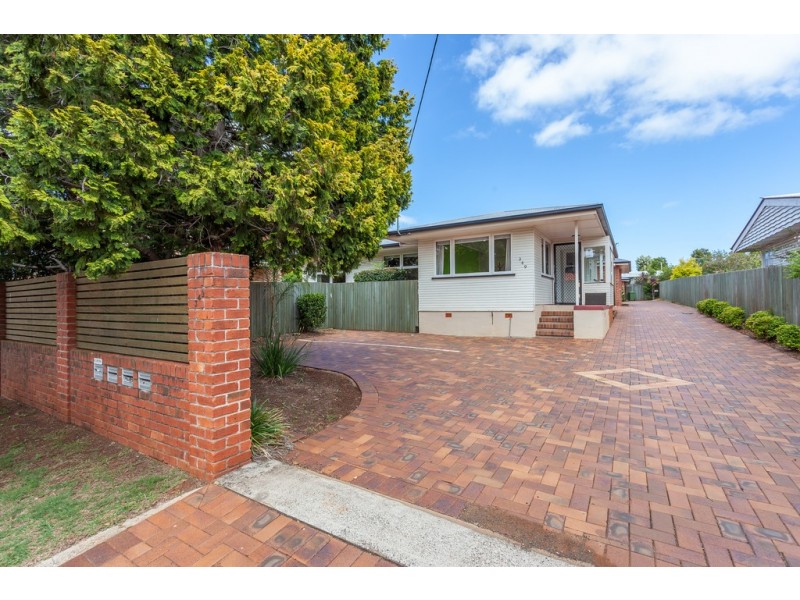 1/349 West Street, Harristown QLD 4350