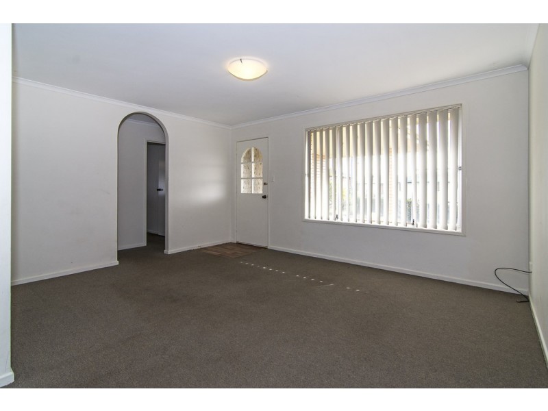1/6 Cossart, Centenary Heights QLD 4350