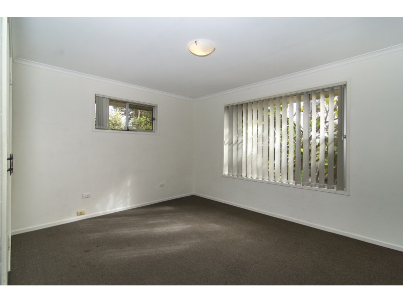 1/6 Cossart, Centenary Heights QLD 4350