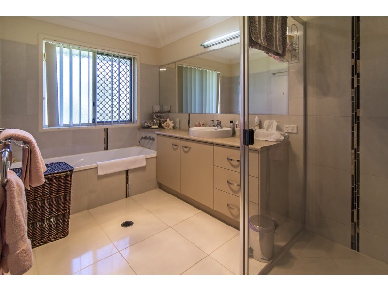 3 Hamilton drive, Vale View QLD 4352