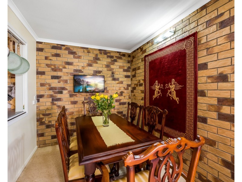 Unit 1/12 Heinemann Court, Kearneys Spring QLD 4350