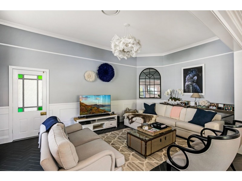 57 Campbell Street, East Toowoomba QLD 4350