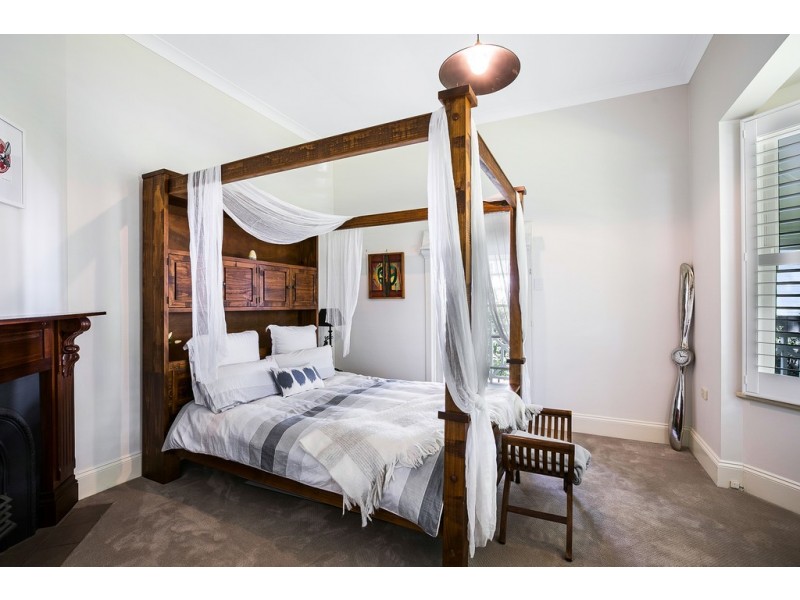 57 Campbell Street, East Toowoomba QLD 4350