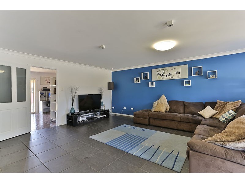 13 Edzill Street, Wilsonton Heights QLD 4350