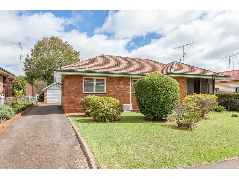 175 Geddes Street, South Toowoomba QLD 4350