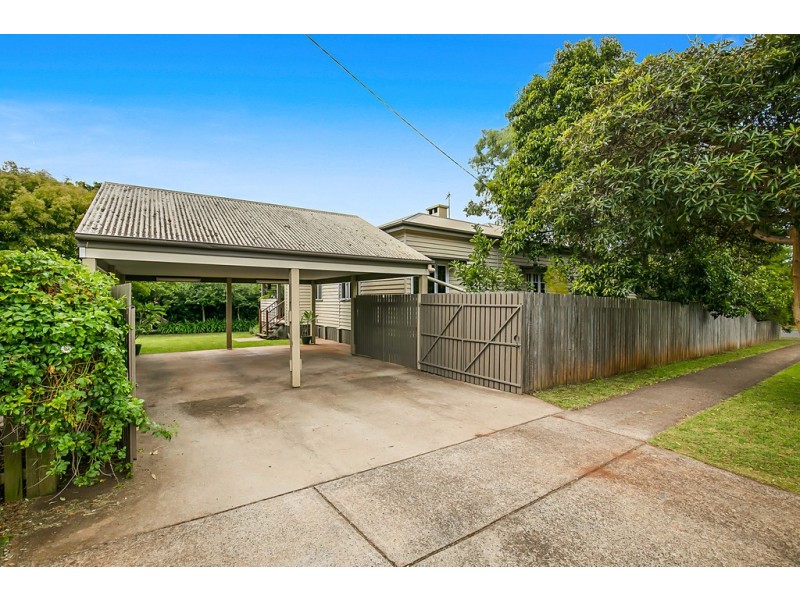 37 Drayton Road, Harristown QLD 4350