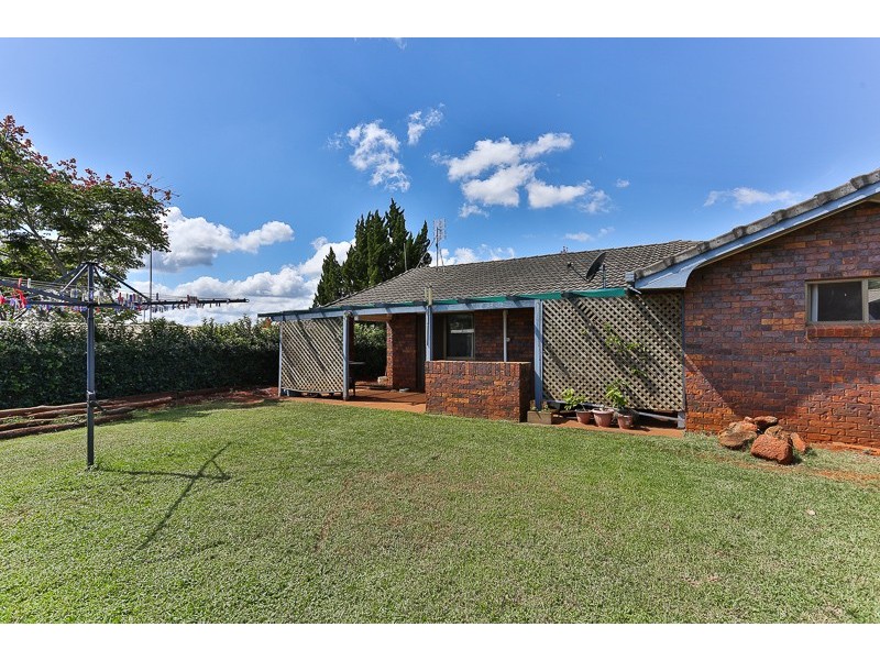 17 Sherry Street, Wilsonton Heights QLD 4350