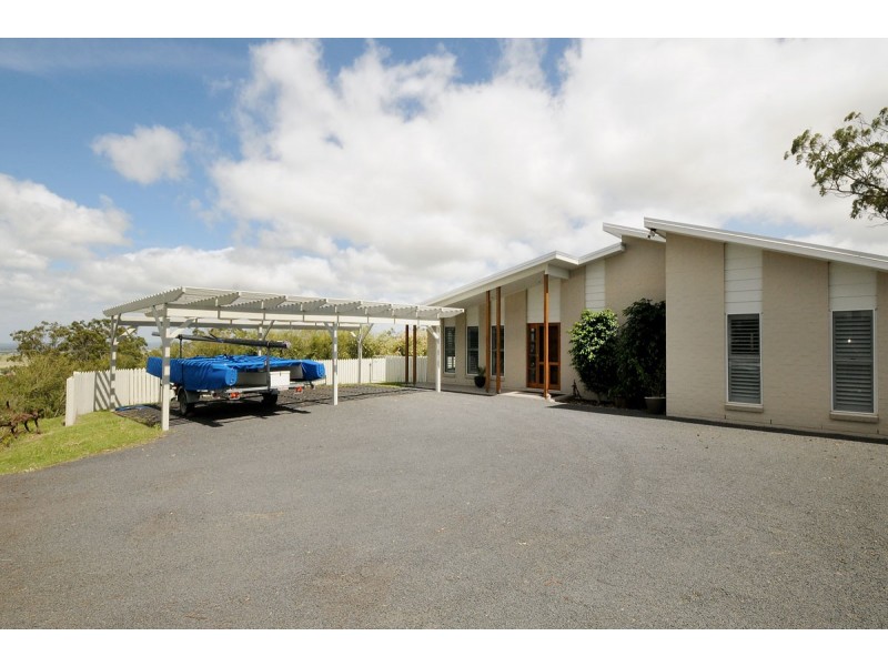 2 Hamilton Drive, Vale View QLD 4352