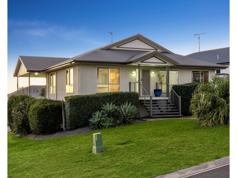 13 Dodson Crescent, Mount Kynoch QLD 4350