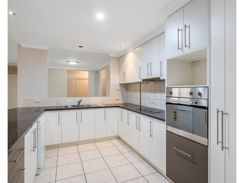 13 Dodson Crescent, Mount Kynoch QLD 4350