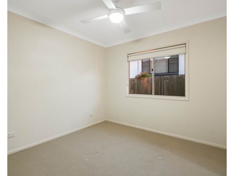 13 Dodson Crescent, Mount Kynoch QLD 4350