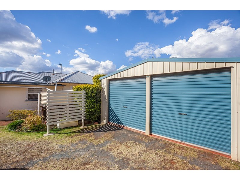 18 Seaton Street, South Toowoomba QLD 4350