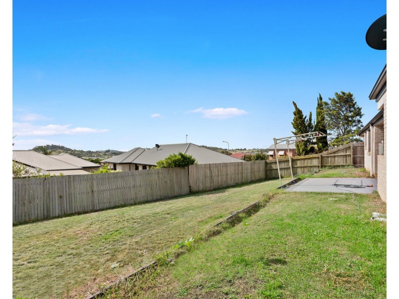 Unit 2/28 Cuttaburra Crescent, Glenvale QLD 4350