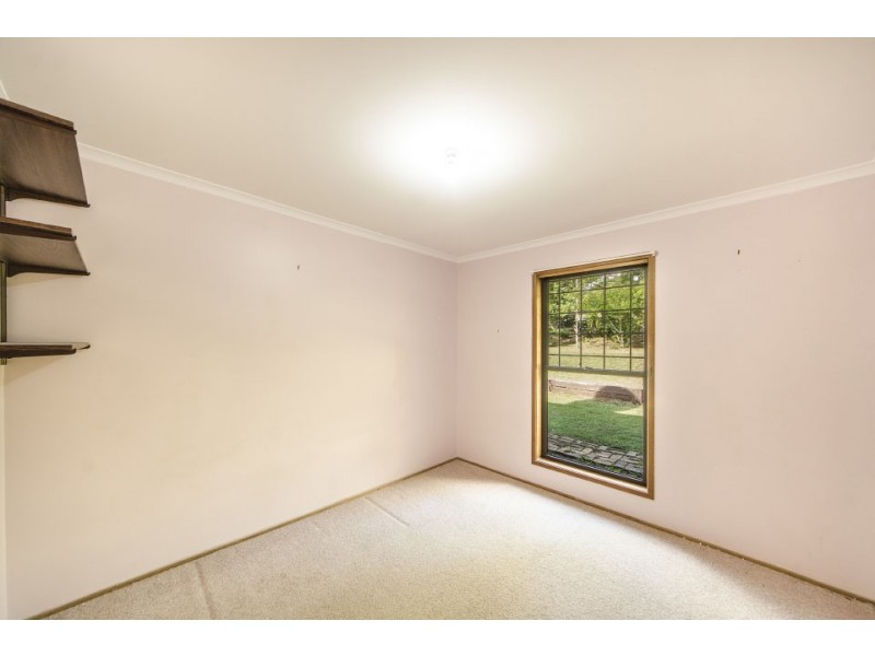 10 Abif Street, Cotswold Hills QLD 4350