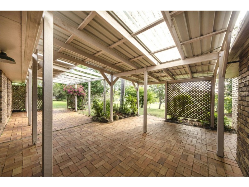 10 Abif Street, Cotswold Hills QLD 4350