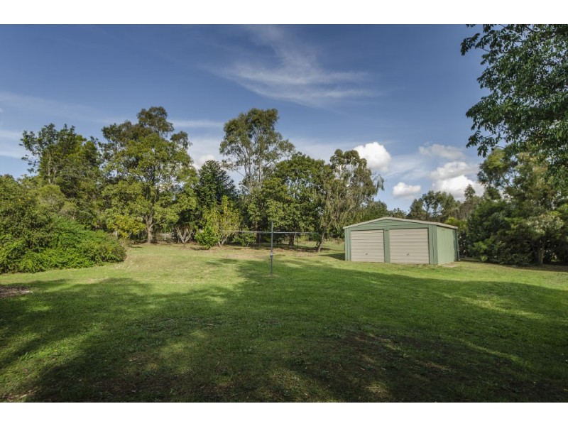 10 Abif Street, Cotswold Hills QLD 4350