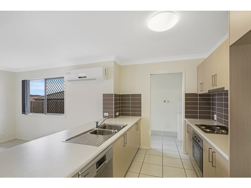 6 Cooranga Street, Glenvale QLD 4350