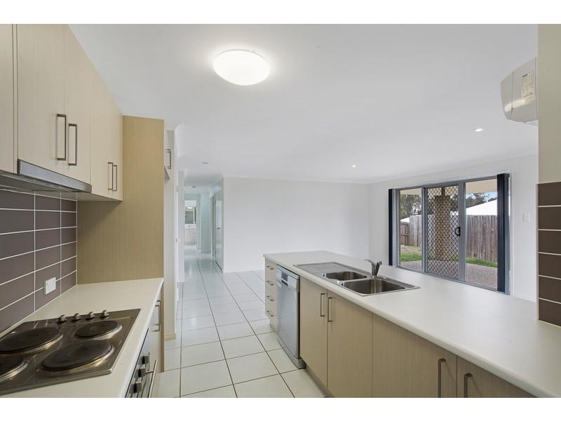 6 Cooranga Street, Glenvale QLD 4350