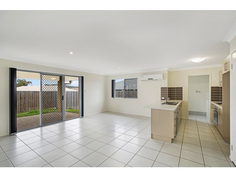 6 Cooranga Street, Glenvale QLD 4350