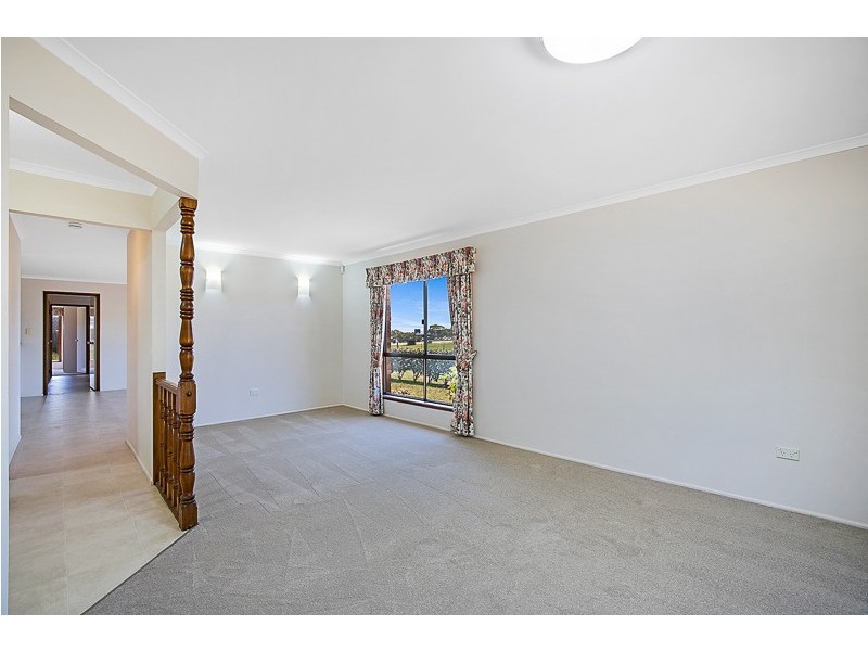 1 Calypso Crescent, Middle Ridge QLD 4350