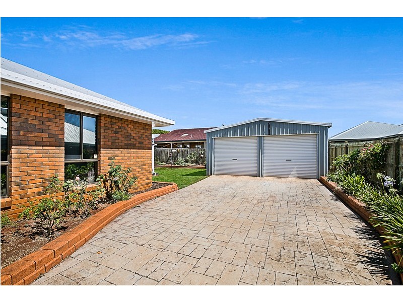 1 Calypso Crescent, Middle Ridge QLD 4350