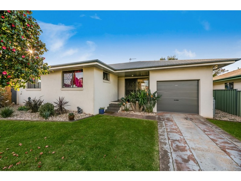 27 Quelch Street, Rockville QLD 4350