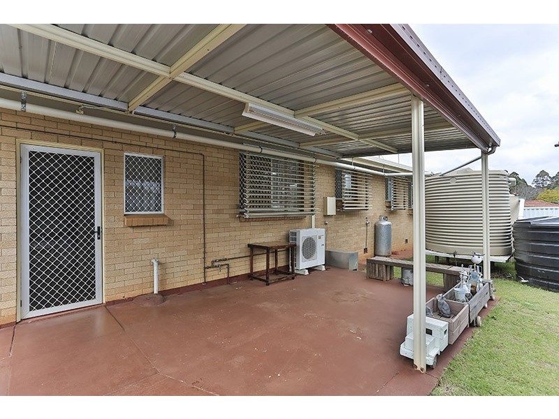 11 Berghofer Street, Rockville QLD 4350