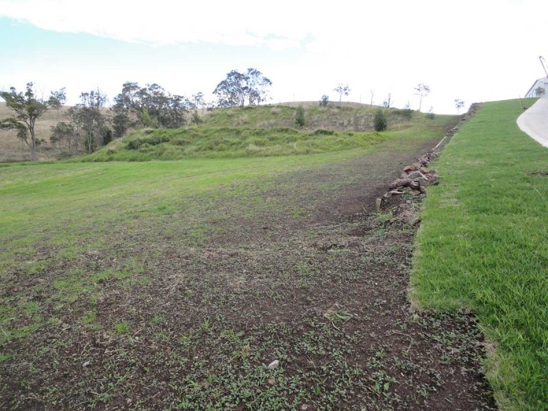 30 Manikato Drive, Hodgson Vale QLD 4352