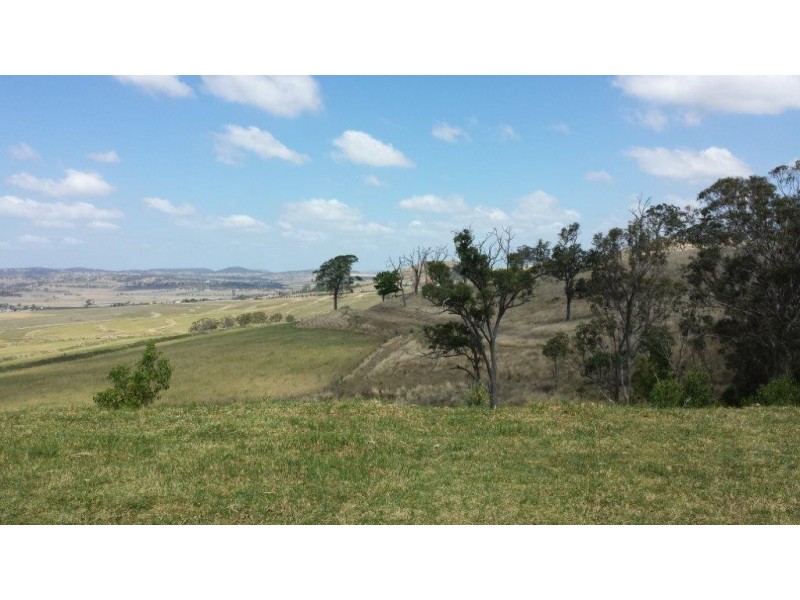 30 Manikato Drive, Hodgson Vale QLD 4352