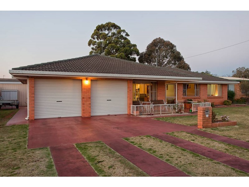 59 Cortess Street, Harristown QLD 4350