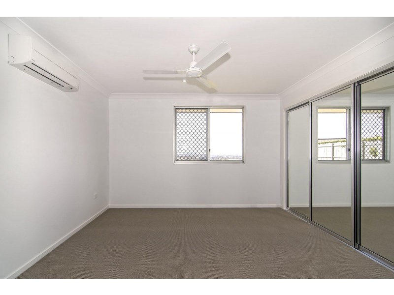 1 Honeyeater Drive, Highfields QLD 4352