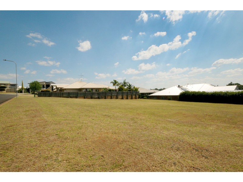 11 Pelican Drive, Rangeville QLD 4350