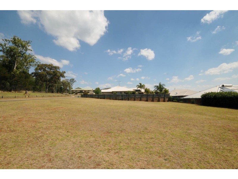 11 Pelican Drive, Rangeville QLD 4350