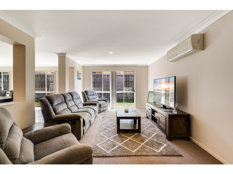 7 Moorina Drive, Harristown QLD 4350