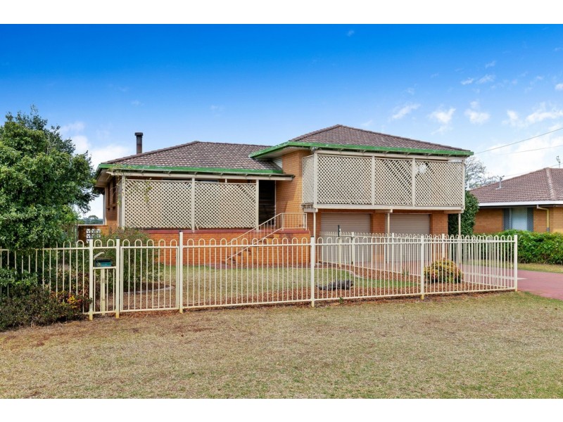 12 Smithfield Street, Harristown QLD 4350