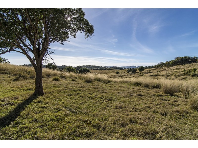 ” The Glen “, Maclagan QLD 4352