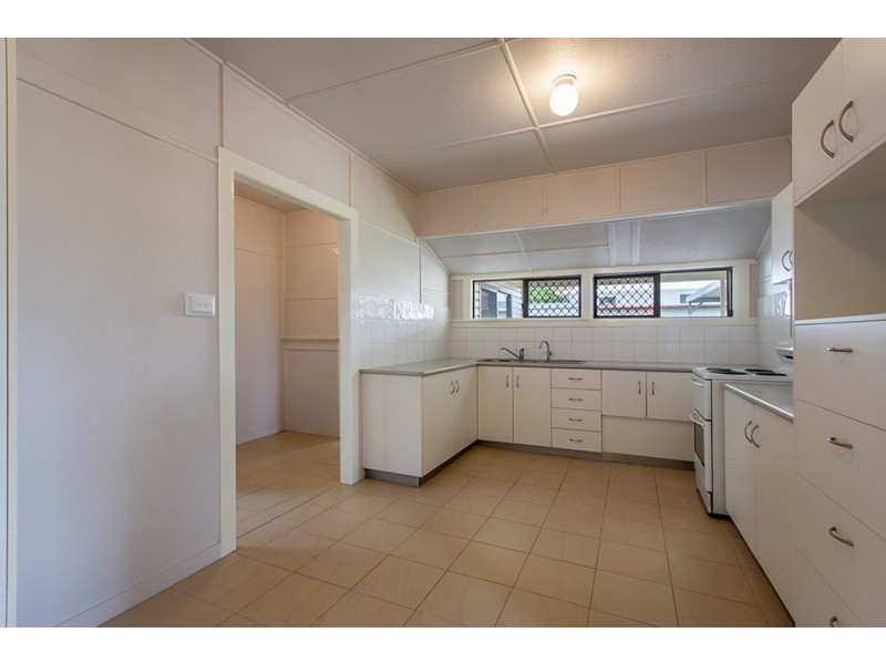 17 Burton Street, Harristown QLD 4350