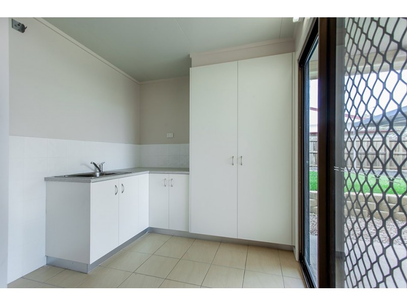 17 Burton Street, Harristown QLD 4350