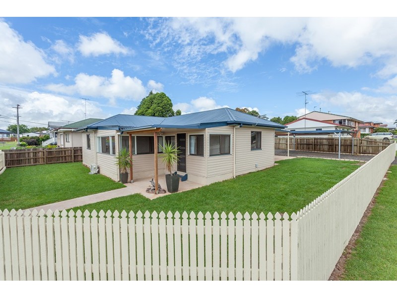 17 Burton Street, Harristown QLD 4350